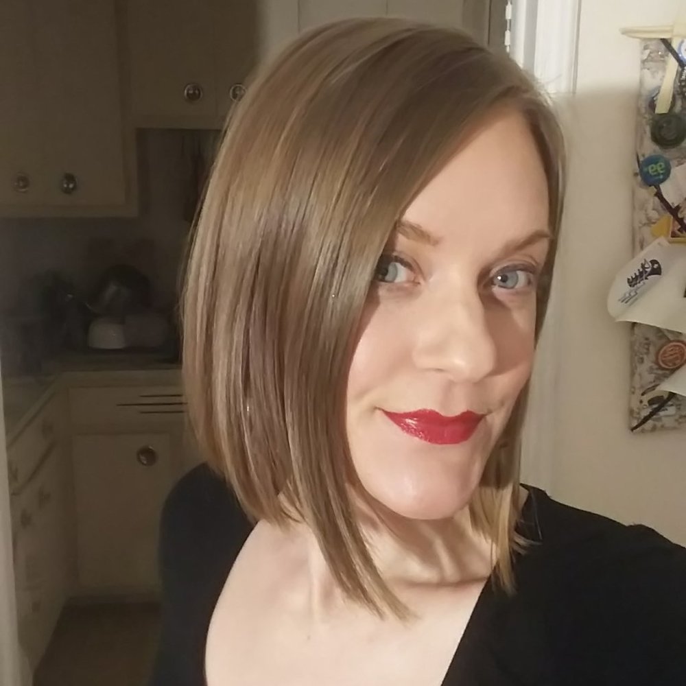 Meet your Posher, Caitlin
